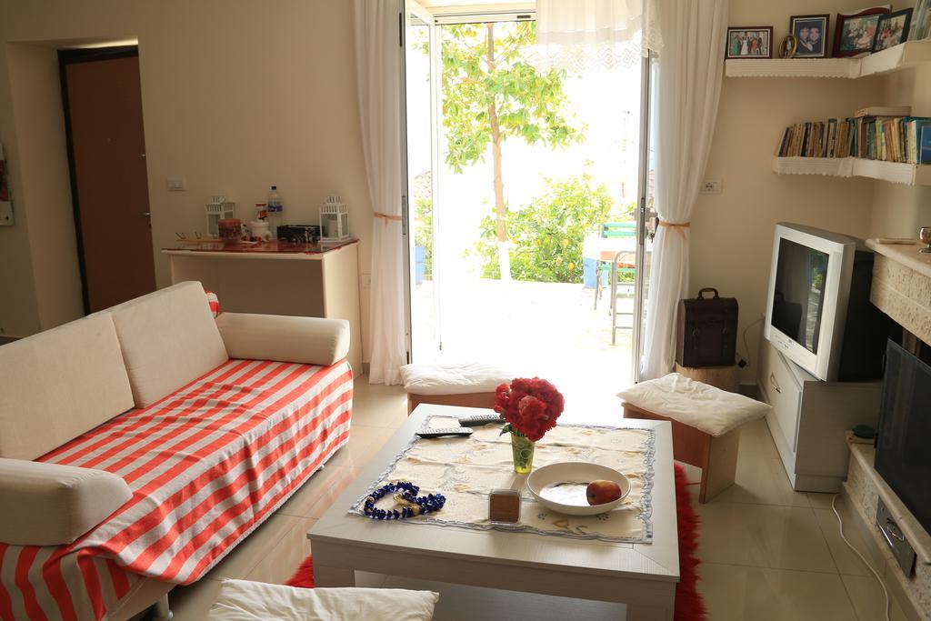 Holiday Home Ali Piqeras Kültér fotó