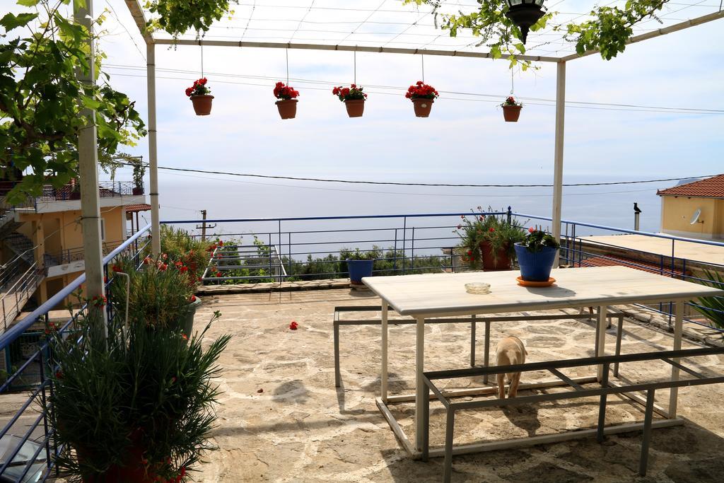 Holiday Home Ali Piqeras Kültér fotó